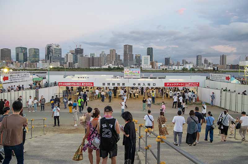 第35回なにわ淀川花火大会2023 十三側会場