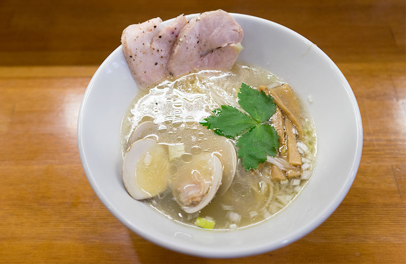 Chicken and clam salt based ramen in Shoyu To Kai To Men Soshite Hito To Yume