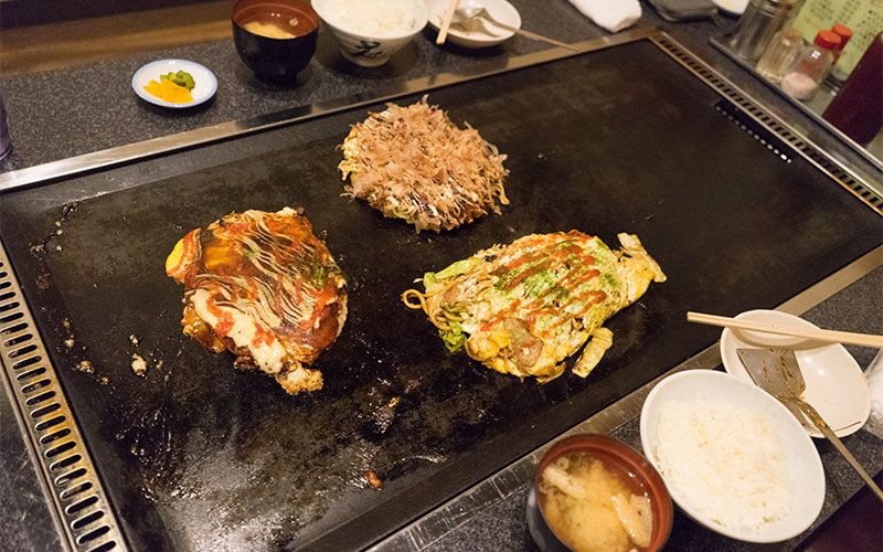 Tonpeiyaki set, Modern yaki set and Omelette soba