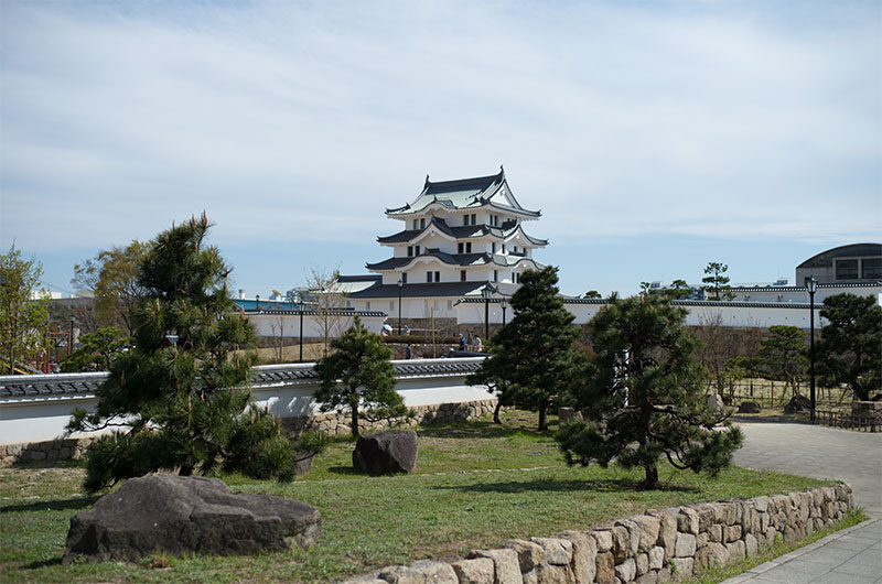 Amagasaki Castle and its garden