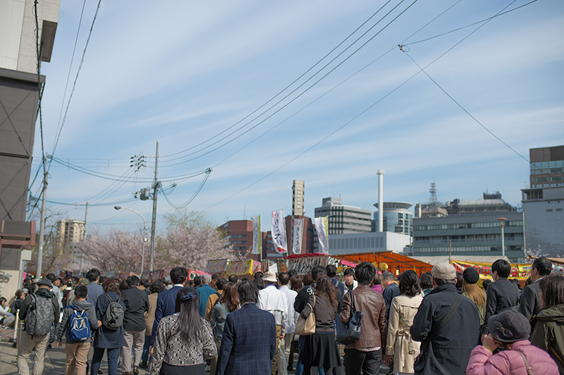 People, Cherry trees and Booths around Tenjinbashi Kitazume