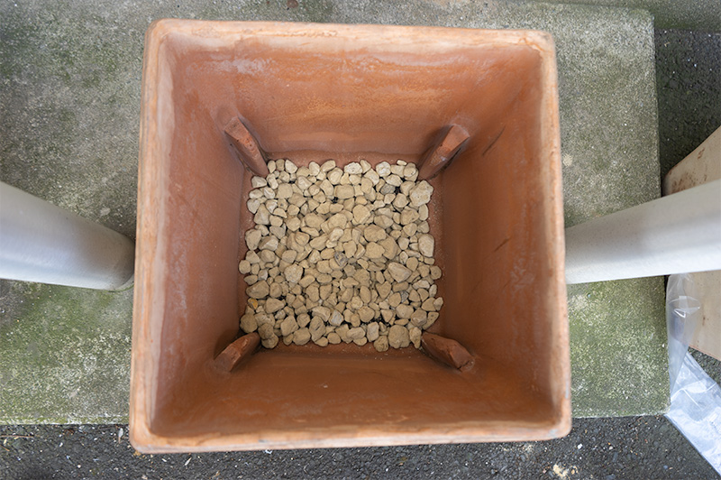 Ceramic pot, Deroma® and planting stone