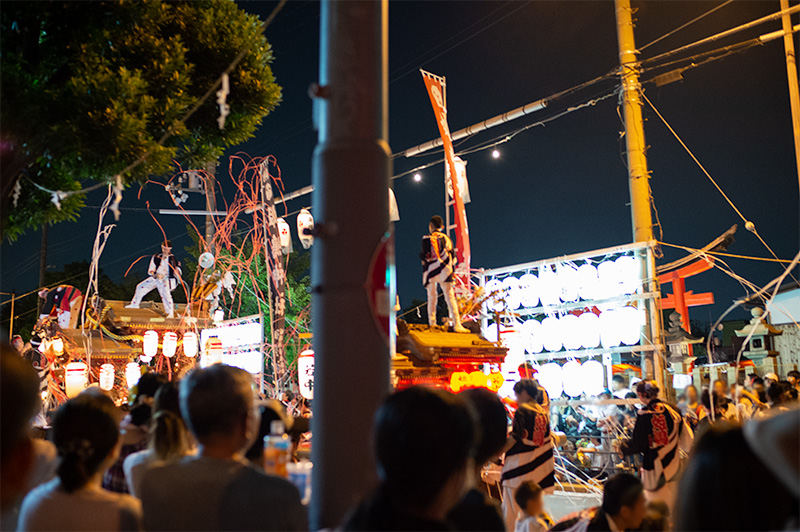 After popping crackers, the climax where the float enters Himejima shrine