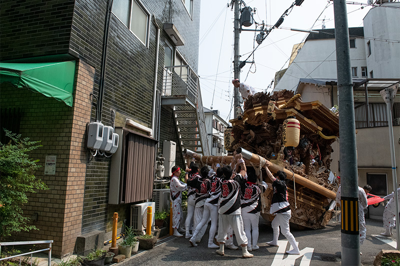 Large float and Himejima Shrine