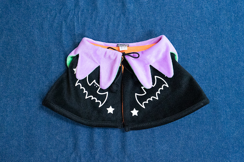 Halloween cape in black color for dogs