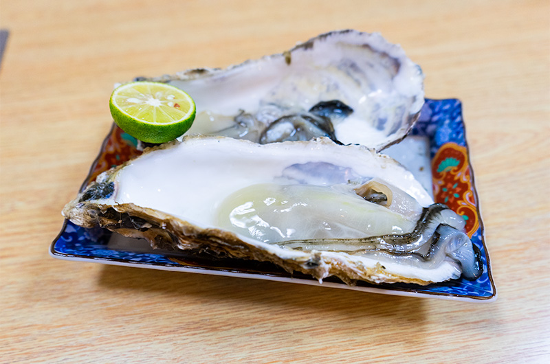 Oyster in Sushi Bar Kuroshiwo